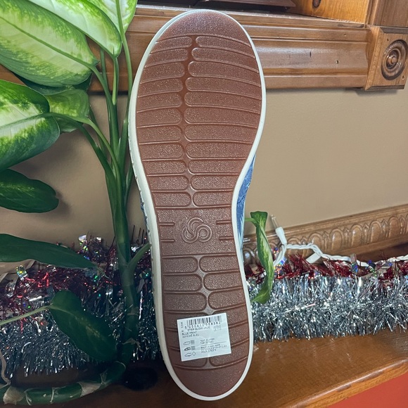 CLOUDSTEPPERS BY CLARKS SLIP-ON SHOES. BLUE TROPICAL. SIZE 11W. NEW IN BOX. - Picture 4 of 8